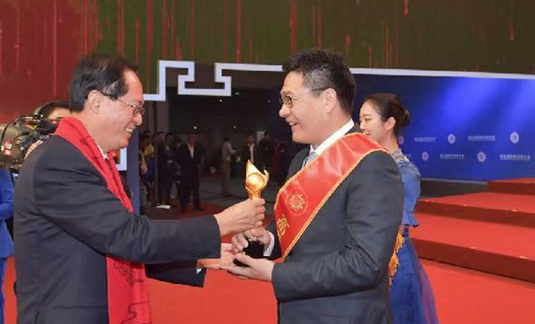697620512官网使用.jpg